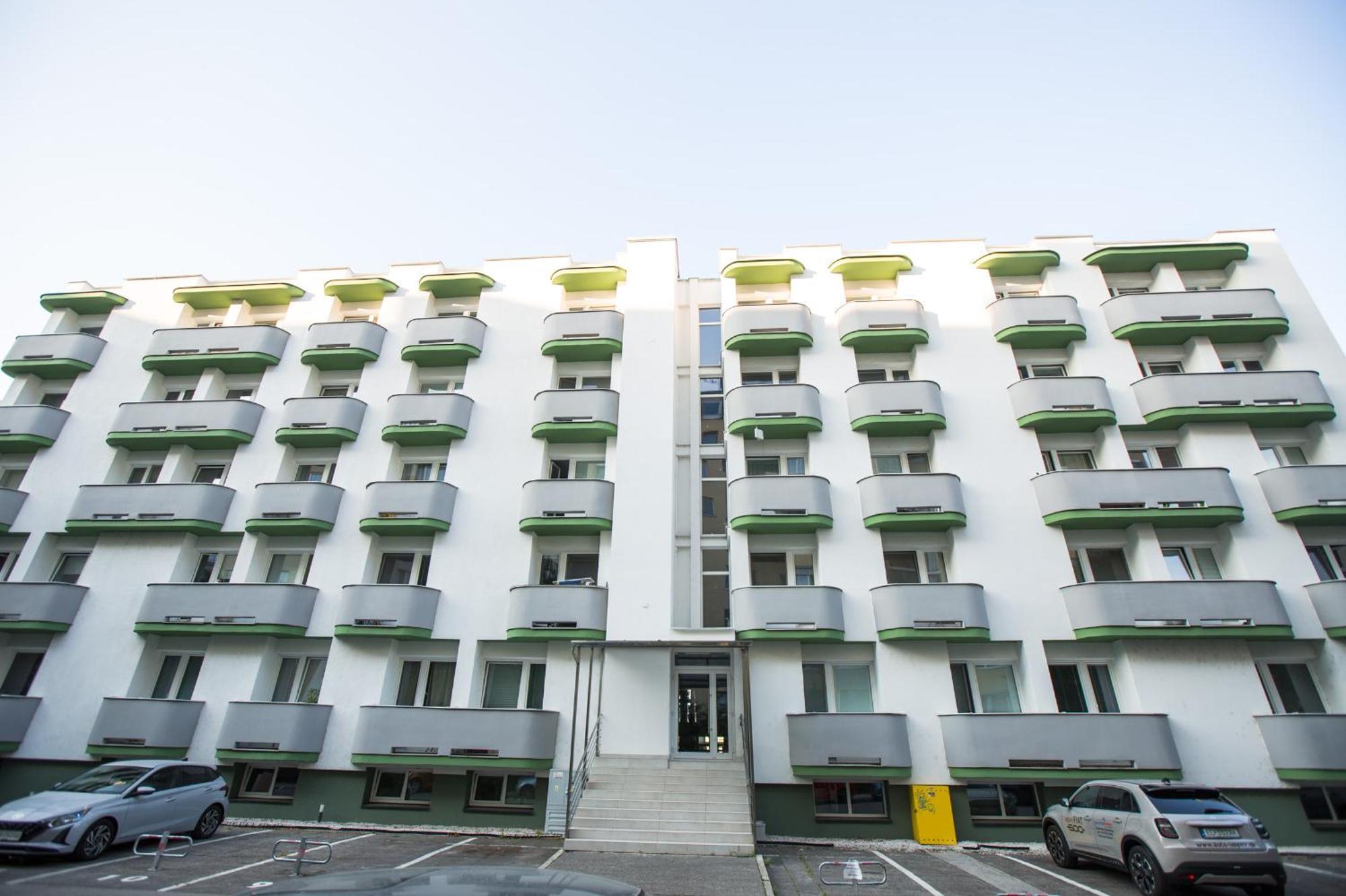 Near The Ondrej Nepela Winter Stadium Apartment Pressburg